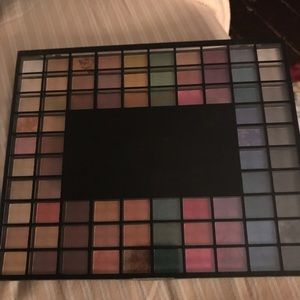 Large eyeshadow pallet